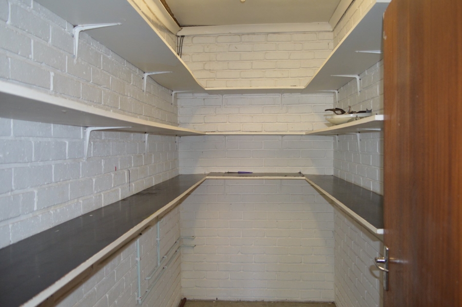 5 Bedroom Property for Sale in Flamwood North West